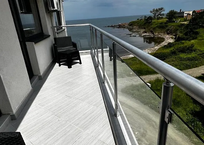 двустаен * アフトポル